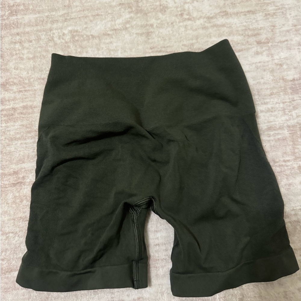 Alphalete amplify shorts size xs